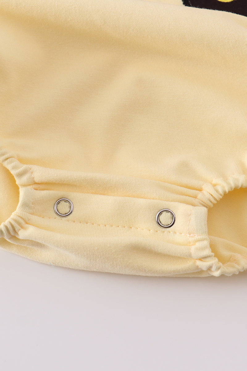 Yellow truck applique bubble